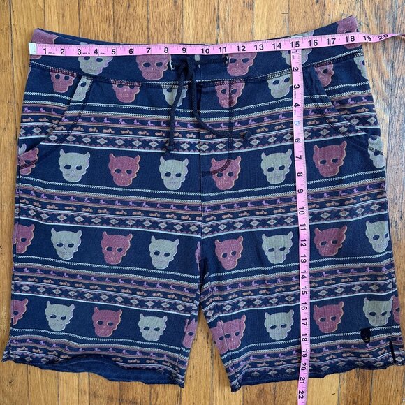 Men's Urban Outfitters Devils Harvest Printed Knit Skull Shorts Size XL - Picture 10 of 10